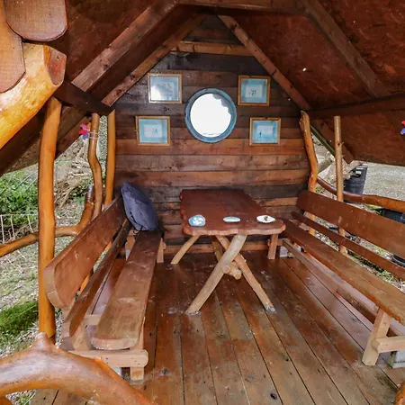 Semesterbostad River View Pod *